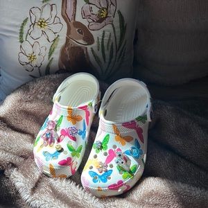 Adorable crocs handmade charms Women’s 8 perfect cond